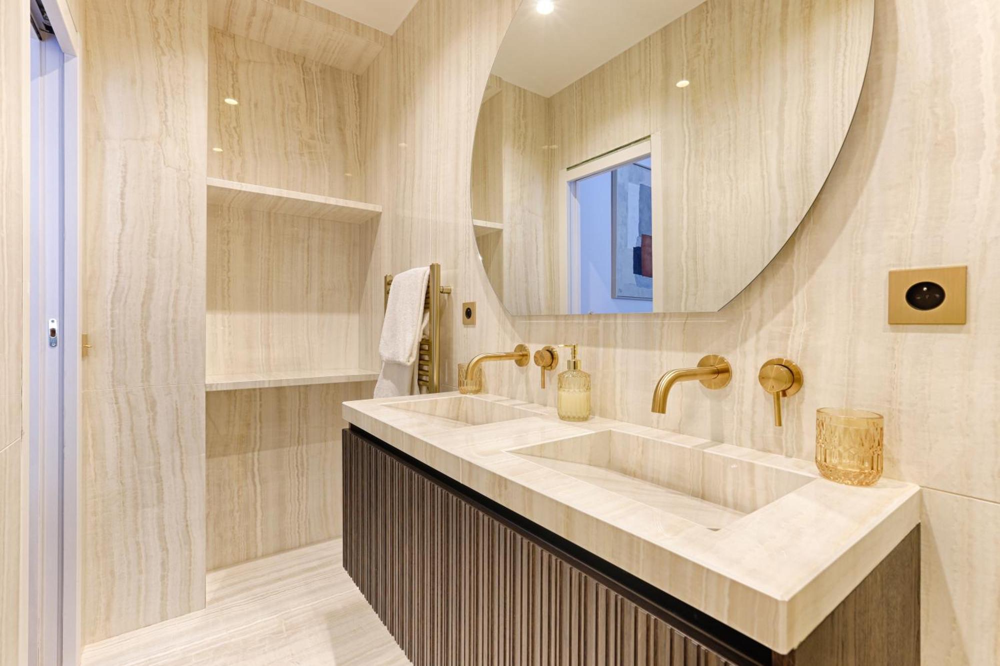 Elegant Luxury Apartment For 6 On Champs-Elysees 파리 외부 사진