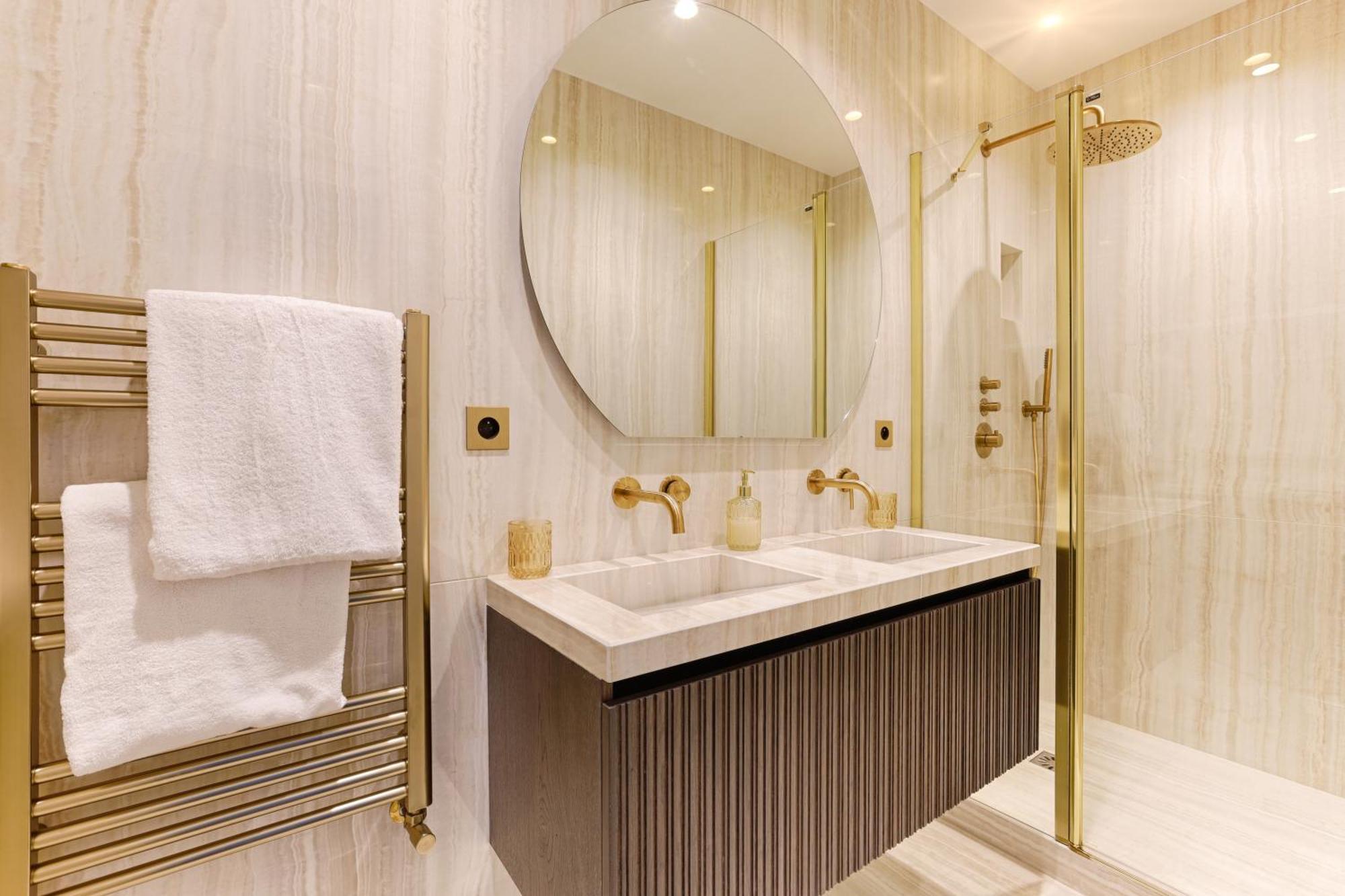Elegant Luxury Apartment For 6 On Champs-Elysees 파리 외부 사진